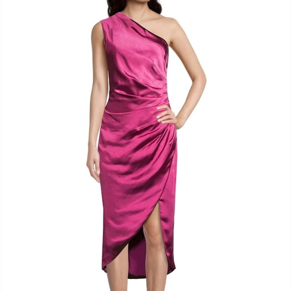 Elliatt  cassini  one shoulder dress in deep cherry Size M